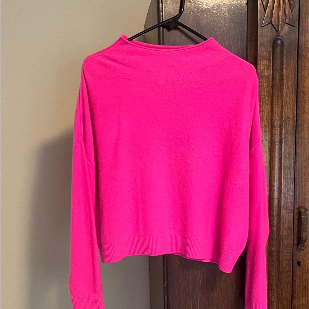 Cashmere sweater, bright pink. Pilcro size xs